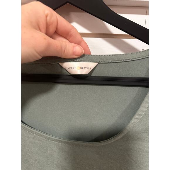 Set of 2 Kindred Bravely Breastfeeding Nursing Long Sleeve Shirts Size S Petite - Picture 2 of 5